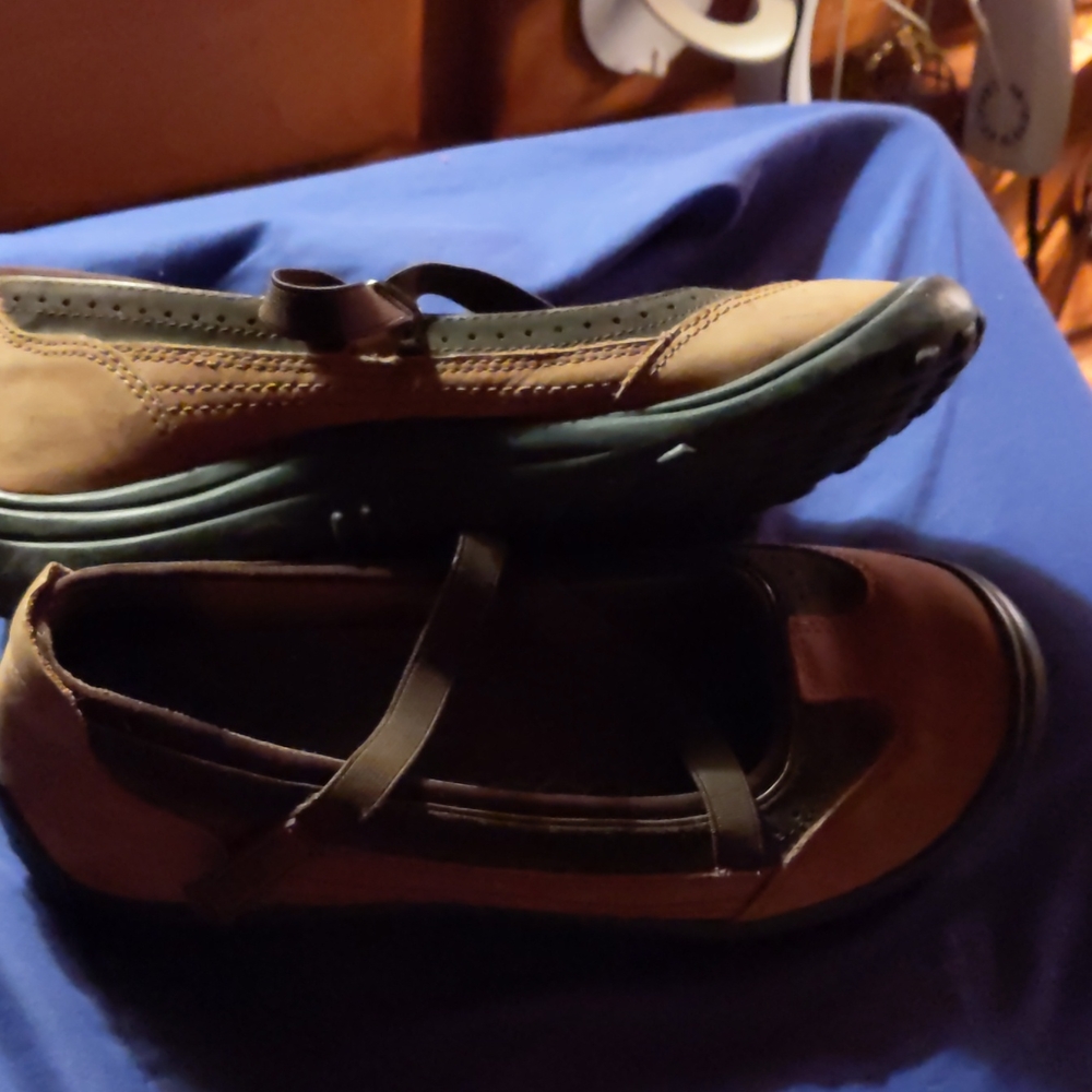 Size 8 shoe